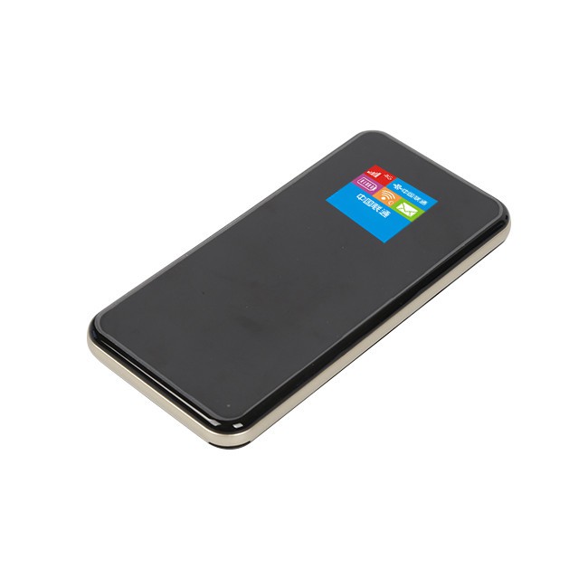 LCD-näyttö ja Virtapankin reititin